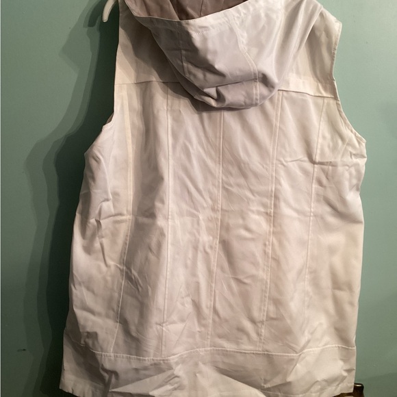 NWT 2X Coldwater Creek lined (detachable) hooded ivory vest. - Picture 5 of 7